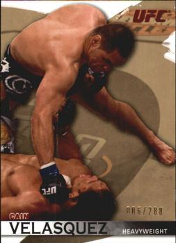 2010 Topps UFC Knockout - Gold #32 Cain Velasquez Front