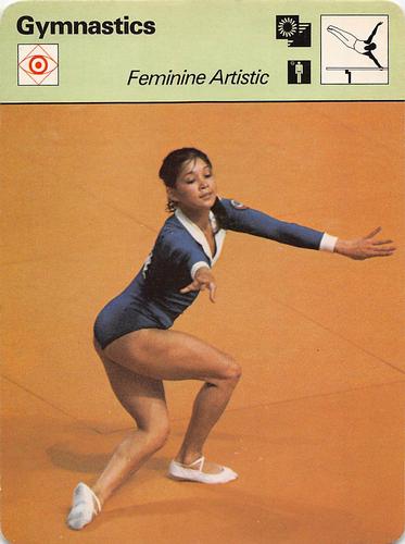1977-79 Sportscaster Series 19 #19-01 Feminine Artistic Front