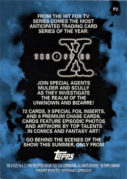 1995 Topps The X-Files Season One - Promos #P2 Mulder and Scully with Blue Light Back