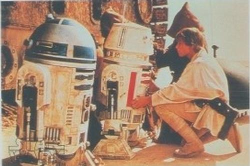 1977 Yamakatsu Star Wars - Large Set #NNO LUKE CHECKS OUT HIS NEW DROID Front