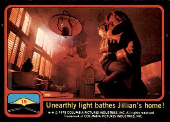 1978 Scanlens Close Encounters of the Third Kind #19 Unearthly light bathes Jillian's home! Front