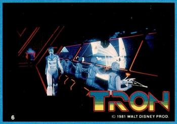 1982 Donruss Tron Movie #6 Yori walking towards the camera Front