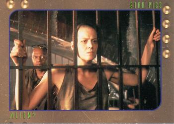 1992 Star Pics Alien 3 #26 Dillon was my only chance to help me kill the Alie Front