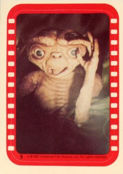 1982 Topps E.T. The Extraterrestrial - Stickers #5 An Alarmed E.T.! Front
