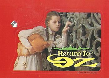 1985 Topps Return to Oz #7 (Dorothy and Billina) Front