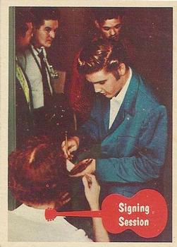 1956 Topps Elvis Presley (Bubbles, R710-1) #18 Signing Session Front
