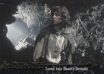 2003 Topps Lord of the Rings: The Return of the King #64 Lured Into Death's Domain Front