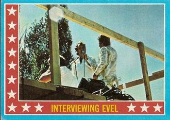 1974 Topps Evel Knievel #17 Interviewing Evel Front