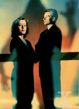 1996 Topps The X-Files Season Two #2 Introduction Front