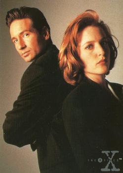 1996 Topps The X-Files Season Three #2 Introduction Front