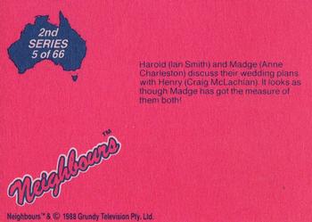 1988 Topps Neighbours Series 2 #5 Harold (Ian Smith) and Madge (Anne Charleston) dis Back