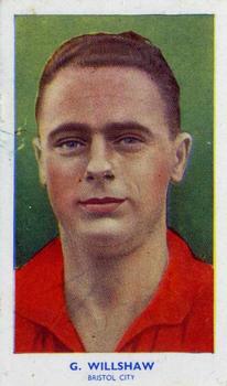 1939 R & J Hill Famous Footballers Series 1 #10 George Willshaw Front