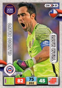 2017 Panini Adrenalyn XL Road to 2018 World Cup #CHI01 Claudio Bravo Front