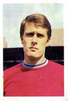 1967-68 FKS Publishers Wonderful World of Soccer Stars #NNO Geoff Hurst Front