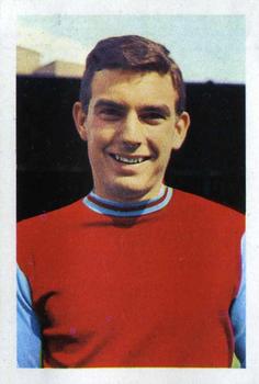 1968-69 FKS Publishers Wonderful World of Soccer Stars #305 Trevor Brooking Front