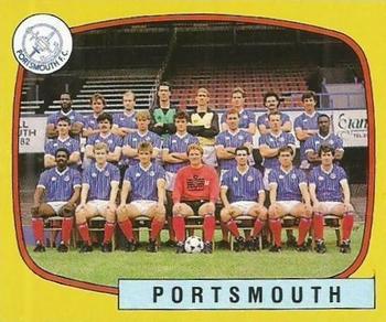 1987-88 Panini Football 88 (UK) #222 Team Group Front