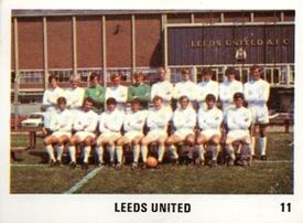 1970 The Sun Football Swap Cards #11 Team Photo Front