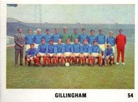 1970 The Sun Football Swap Cards #54 Team Photo Front