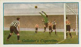 1928 Gallaher Ltd Footballers #48 Notts County. v Sheffield United Front