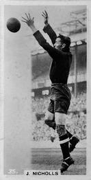 1934 Gallaher Footballers in Action #35 Joe Nicholls Front