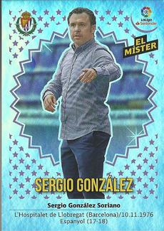 2018-19 Panini LaLiga Santander Este Stickers - Escudos & Entrenadores #38 Sergio Gonzalez Front