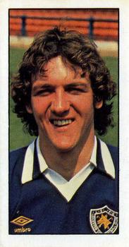 1980-81 Bassett & Co. Football #20. Alan Young Front