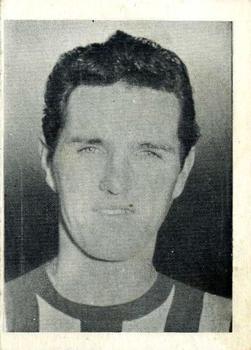 1966-67 A&BC Footballers #22 Terry Paine Front