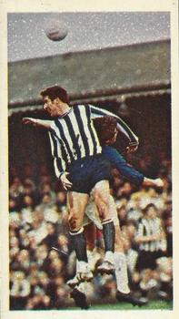 1970-71 Lyons Maid Soccer Stars #36 Wyn Davies Front