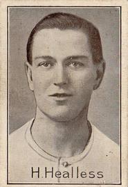 1926 Amalgamated Press English League (Div 1) Footer Captains #17 Harry Healless Front