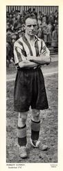 1935 Topical Times Footballers #NNO Bobby Gurney Front
