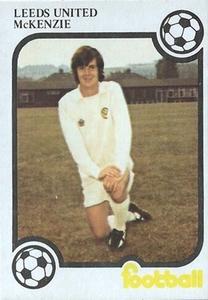 1975-76 Monty Gum Football Now #NNO Duncan McKenzie Front