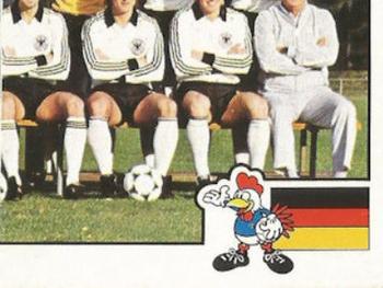 1984 Panini Euro 84 #135 Team Photo 4 Front