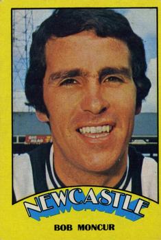 1974-75 A&BC Chewing Gum #47 Bobby Moncur Front