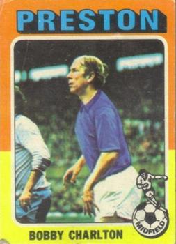 1975-76 Topps #100 Bobby Charlton Front