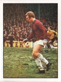 1971-72 Panini Football 72 #35 Dave Merrington Front