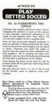 1976 Brooke Bond 40 Ways to Play Better Soccer #13 Narrowing the Angle Back
