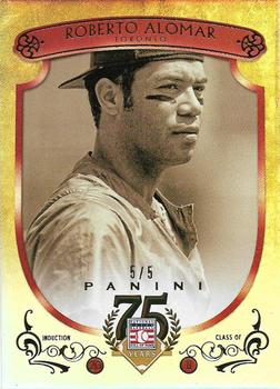2014 Panini Hall of Fame 75th Year Anniversary - Red Frame Gold #95 Roberto Alomar Front