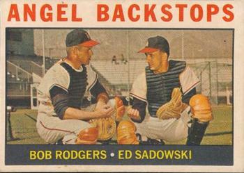 1964 Topps Venezuelan #61 Angel Backstops (Bob Rodgers / Ed Sadowski) Front