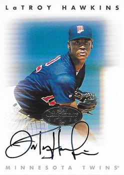1996 Leaf Signature Series - Autographs Silver #NNO LaTroy Hawkins Front