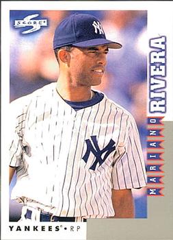1998 Score Rookie & Traded #RT64 Mariano Rivera Front