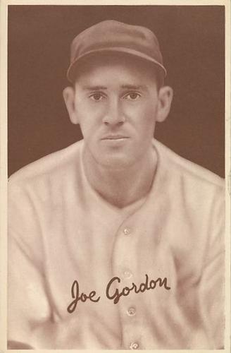 1939 Goudey Premiums (R303-A) #NNO Joe Gordon Front