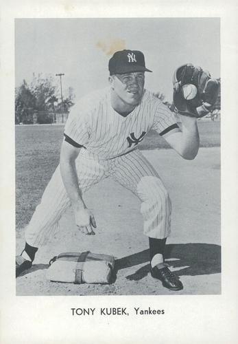 1965 Sports Service New York Yankees Set A #NNO Tony Kubek Front