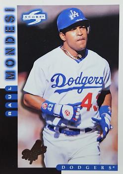 1998 Score Los Angeles Dodgers #13 Raul Mondesi Front