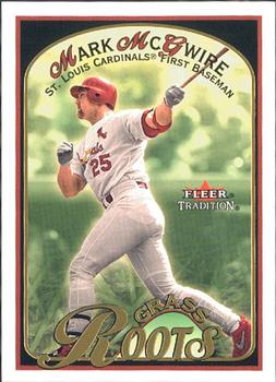 2001 Fleer Tradition - Grass Roots #15 GR Mark McGwire Front