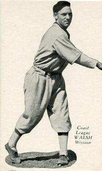 1932 Zee-Nut Pacific Coast League #NNO Augie Walsh Front