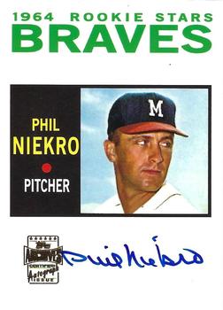 2001 Topps Archives - Autographs #TAA90 Phil Niekro Front