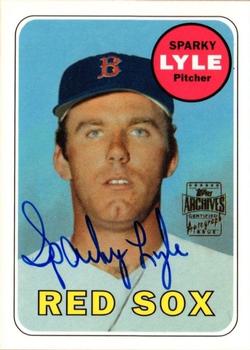 2001 Topps Archives - Autographs #TAA116 Sparky Lyle Front