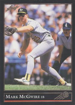 1992 Donruss - Gold Leaf Stars Previews #32 Mark McGwire Front