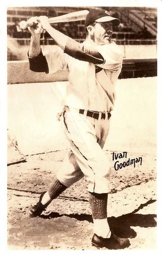 1939 Orcajo Cincinnati Reds Postcards (PC786) #NNO Ival Goodman Front