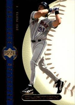 2000 Upper Deck Ovation #87 Mike Piazza Front